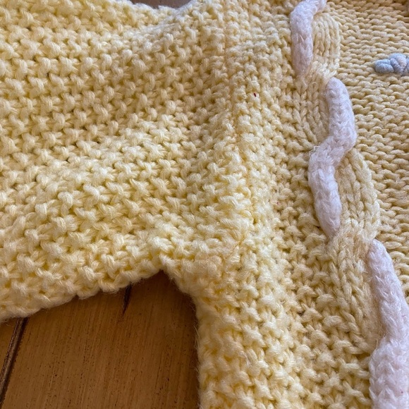 Women’s Hand Knitted Acrylic Sweater Feminine Pastel Vintage S-M Evian II - Picture 4 of 16